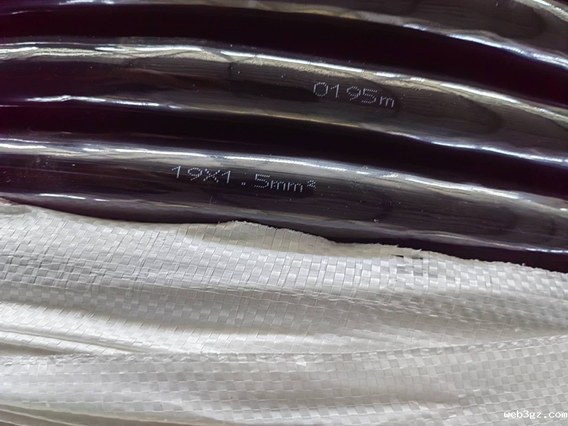 JT-RSUGKU  19x1.5  聚燃脂电缆